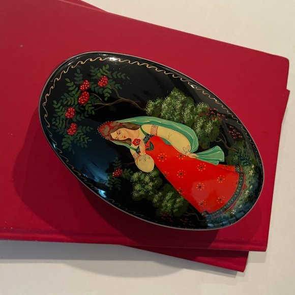 Folk Art Hand Painted Portrait Oval Toleware Metal Box Red Interior